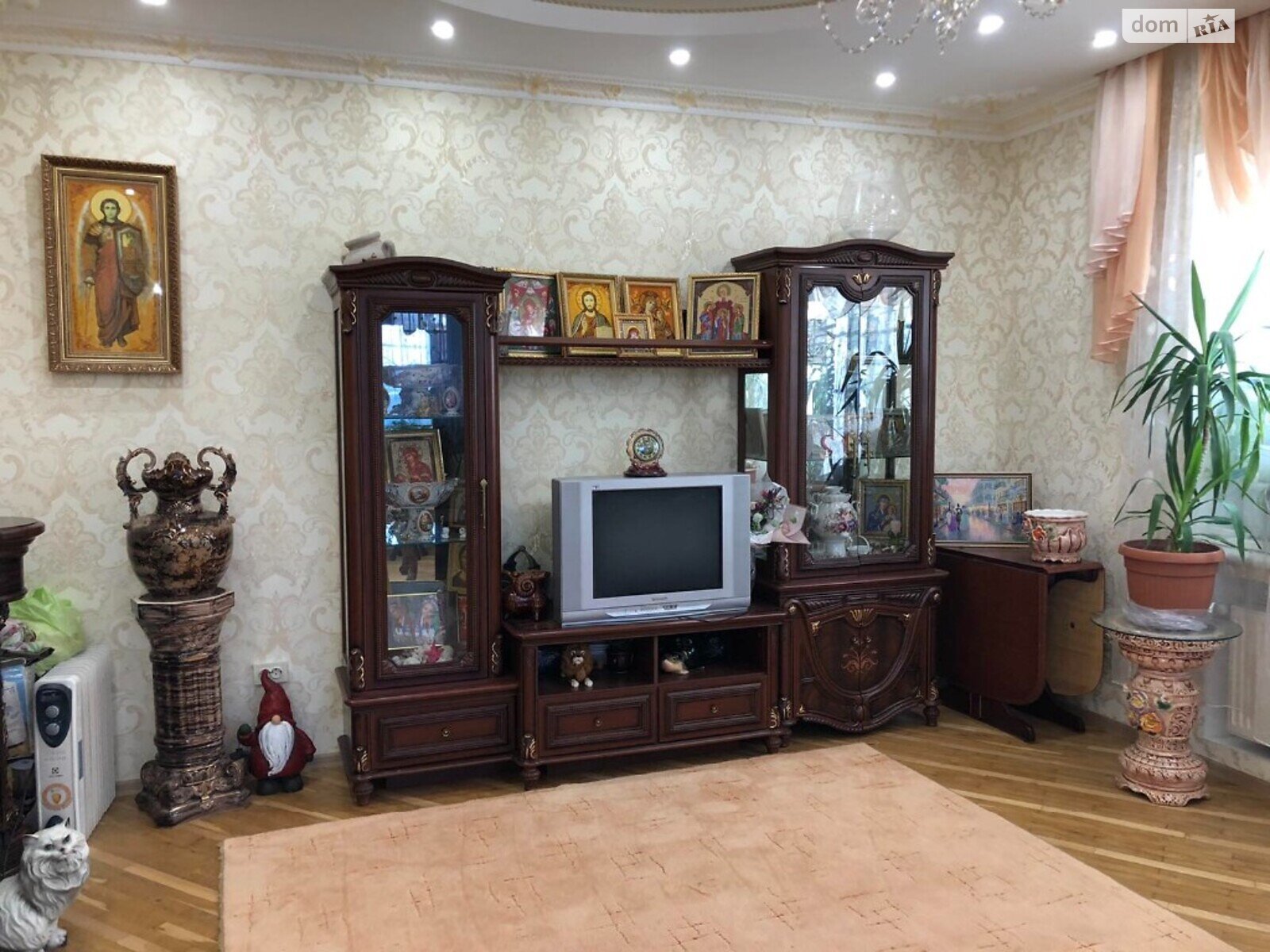 трехэтажный дом, 294 кв. м, кирпич. Продажа в Житомире район Центр фото 1 трехэтажный дом, 294 кв. м, кирпич. Продажа в Житомире район Центр фото 1