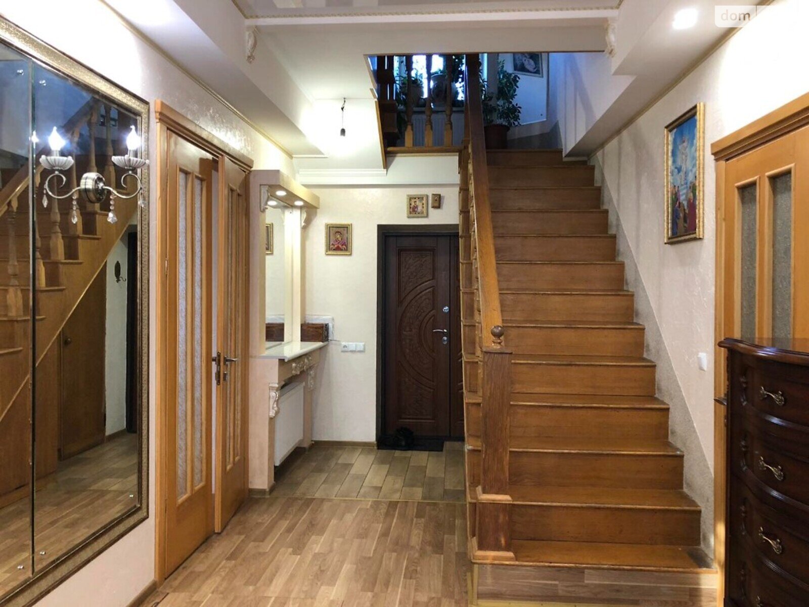 трехэтажный дом, 294 кв. м, кирпич. Продажа в Житомире район Центр фото 1 трехэтажный дом, 294 кв. м, кирпич. Продажа в Житомире район Центр фото 1