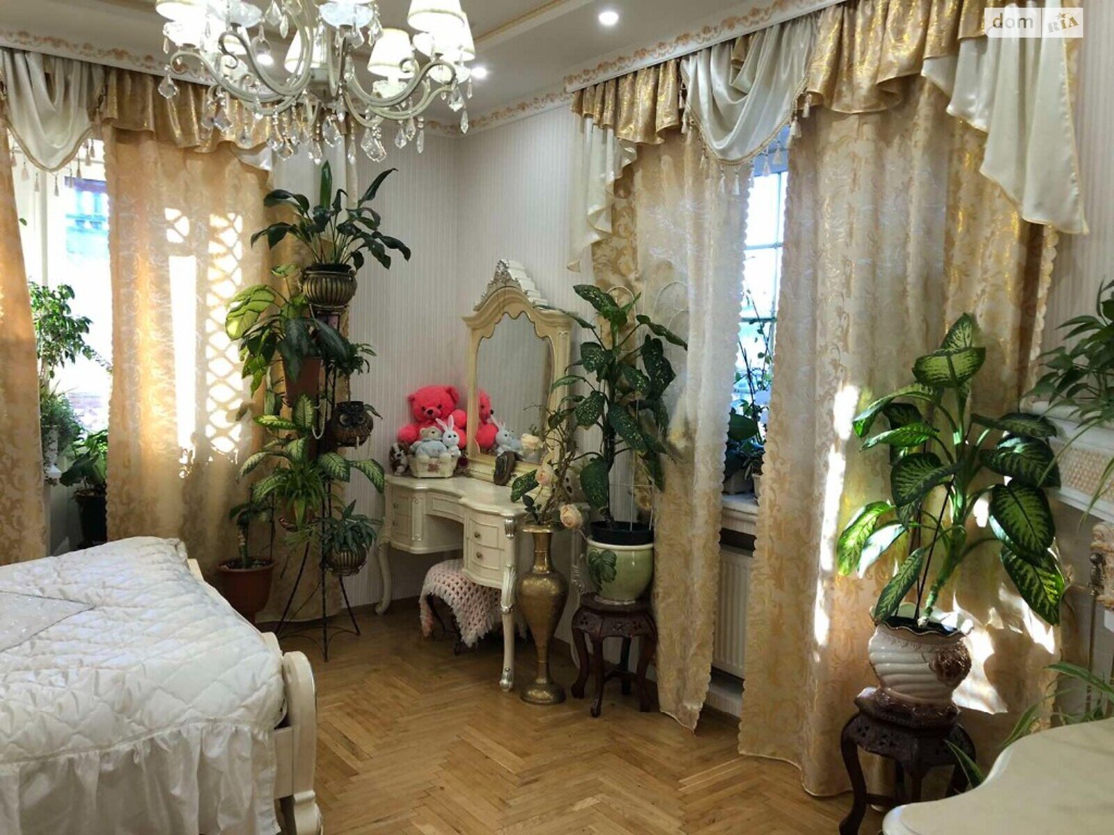 трехэтажный дом, 294 кв. м, кирпич. Продажа в Житомире район Центр фото 1 трехэтажный дом, 294 кв. м, кирпич. Продажа в Житомире район Центр фото 1