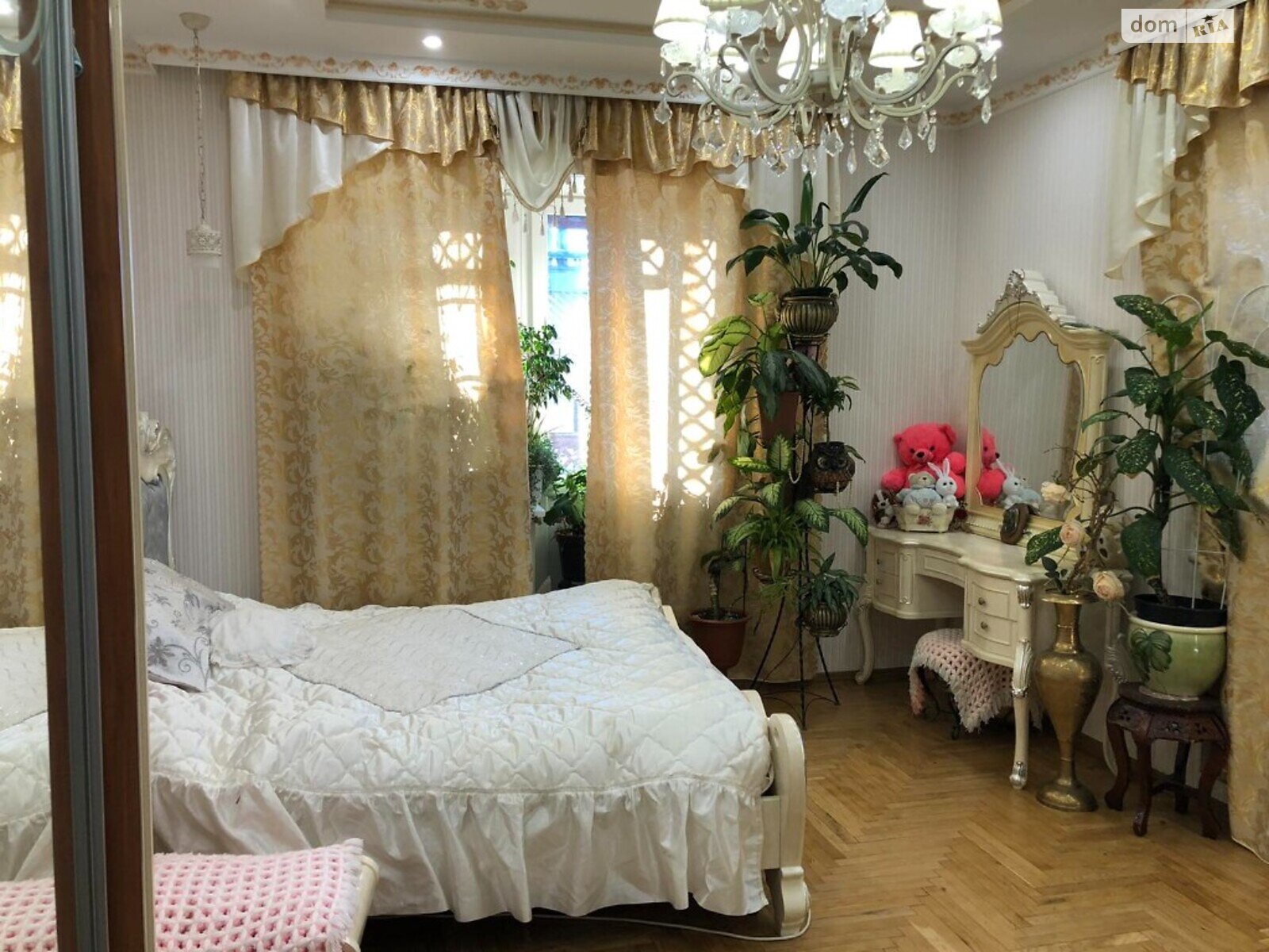 трехэтажный дом, 294 кв. м, кирпич. Продажа в Житомире район Центр фото 1 трехэтажный дом, 294 кв. м, кирпич. Продажа в Житомире район Центр фото 1