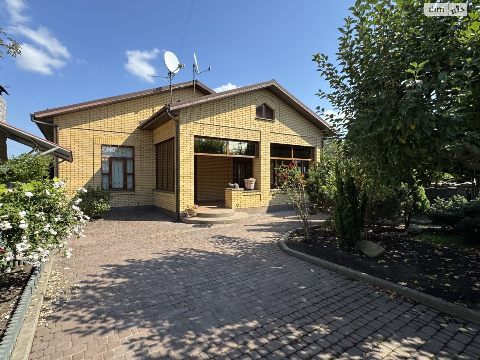 одноэтажный дом беседка, 74.7 кв. м, кирпич. Продажа в Житомире район Вокзал фото 1 одноэтажный дом беседка, 74.7 кв. м, кирпич. Продажа в Житомире район Вокзал фото 1