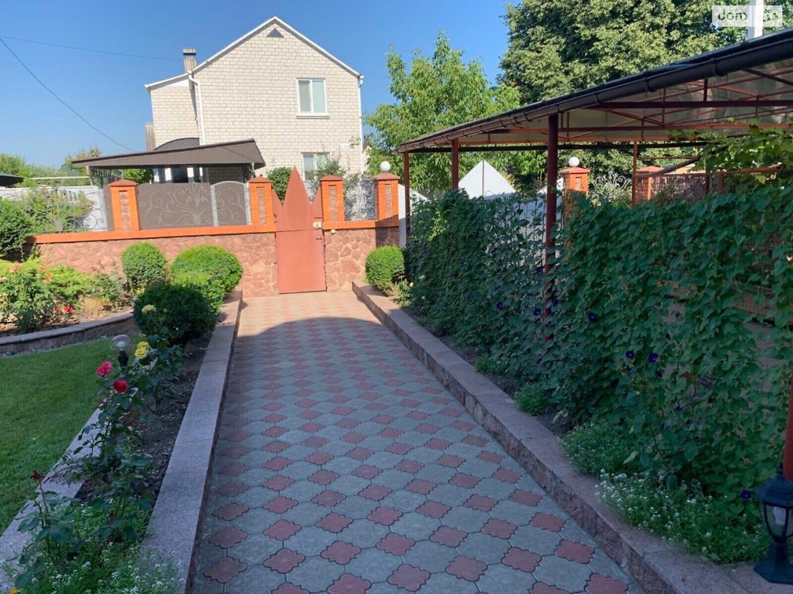 двухэтажный дом с балконом, 328 кв. м, пеноблок. Продажа в Заречанах фото 1