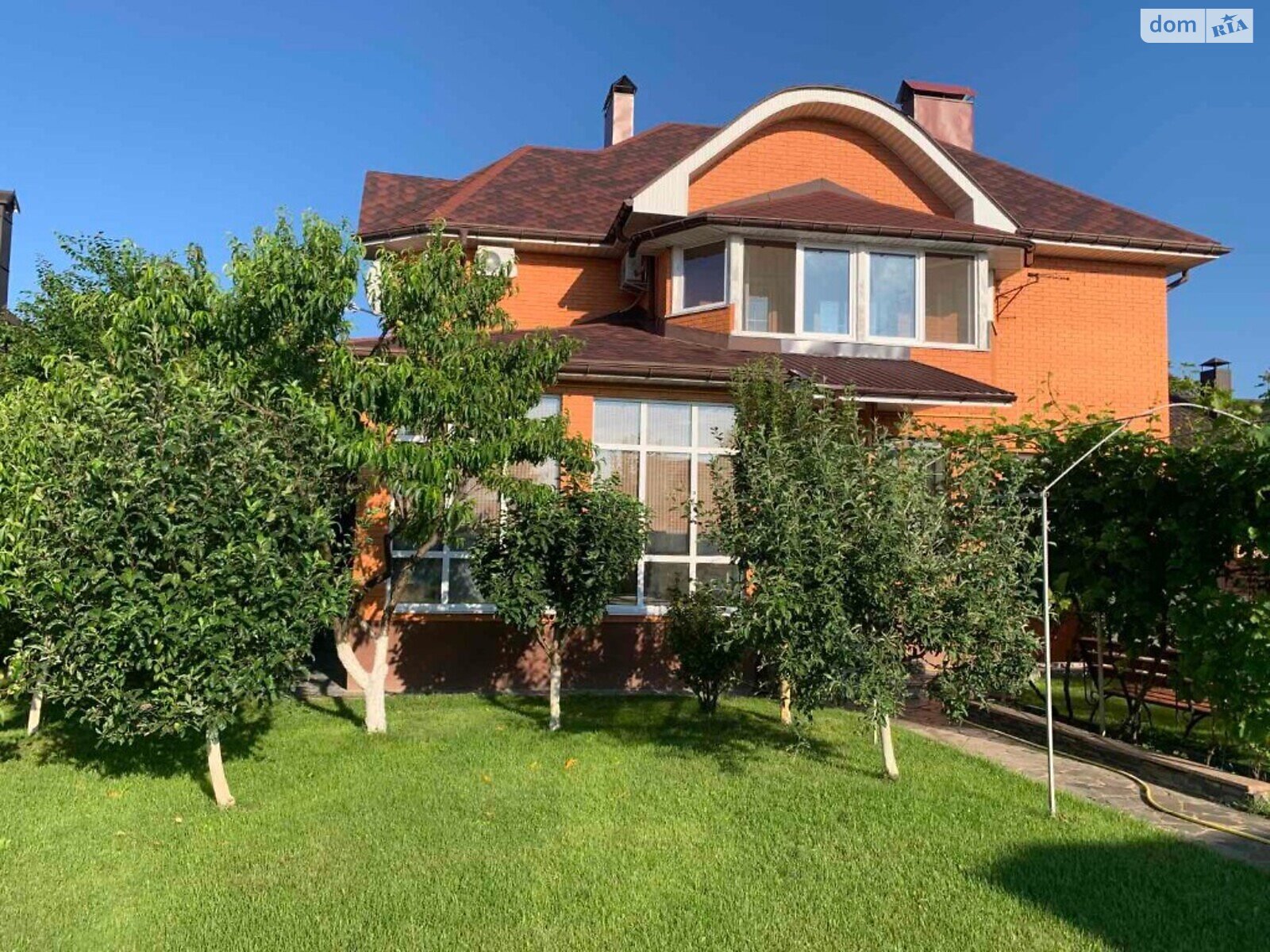 двухэтажный дом с балконом, 328 кв. м, пеноблок. Продажа в Заречанах фото 1