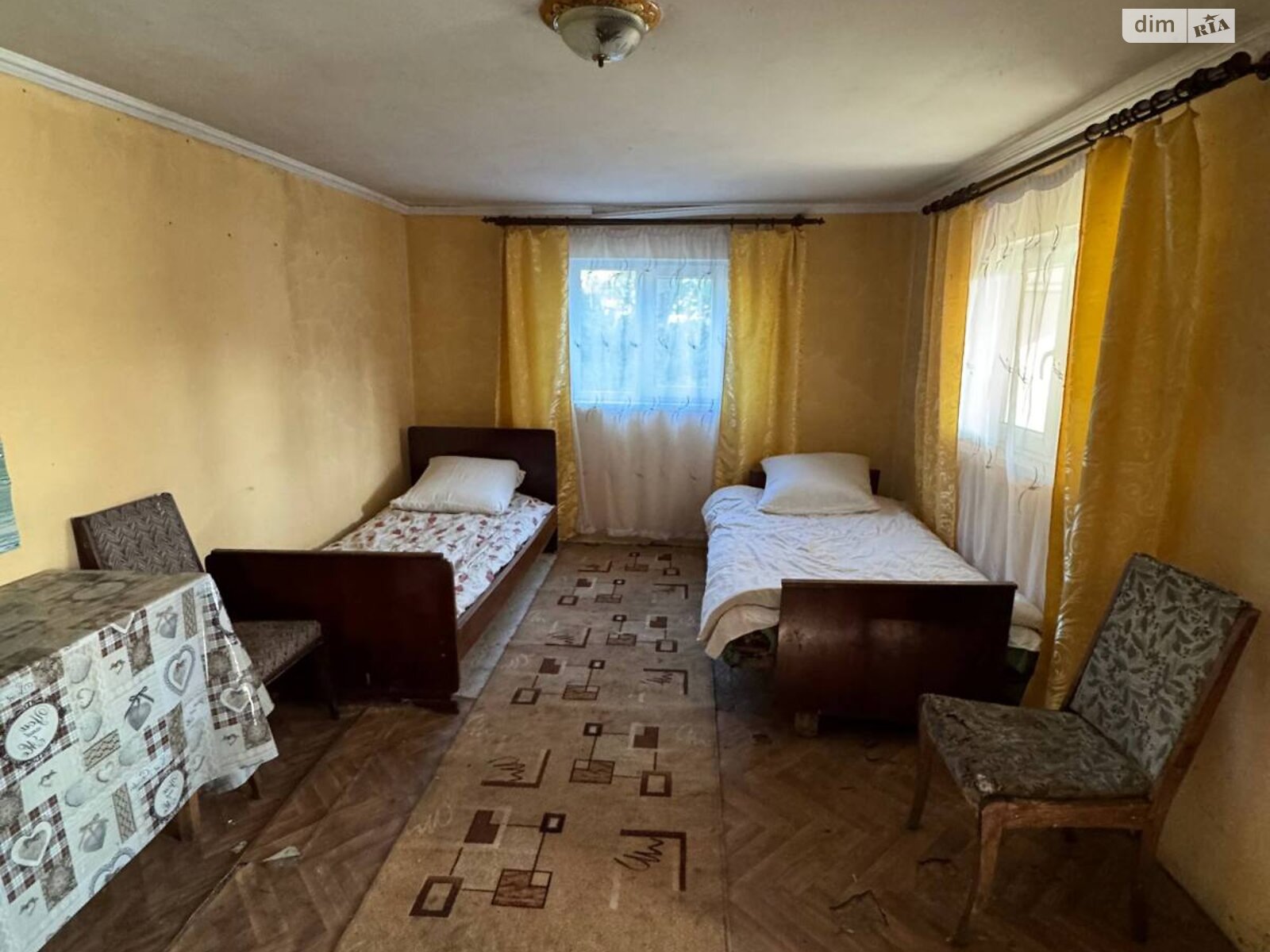 одноэтажный дом с гаражом, 70 кв. м, кирпич. Продажа в Живачове фото 1