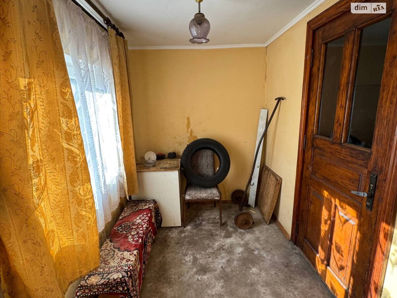 одноэтажный дом с гаражом, 70 кв. м, кирпич. Продажа в Живачове фото 1