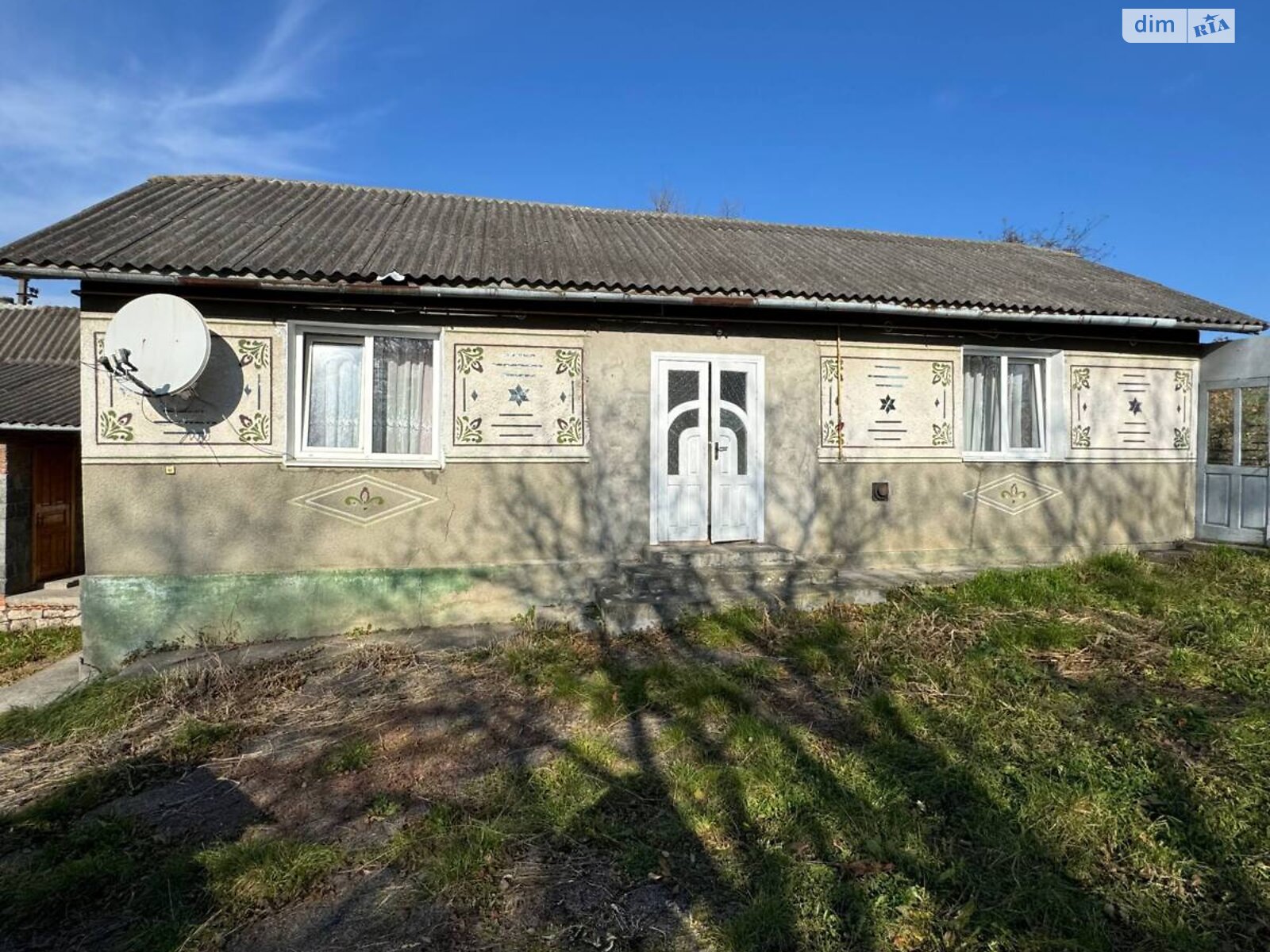 одноэтажный дом с гаражом, 70 кв. м, кирпич. Продажа в Живачове фото 1