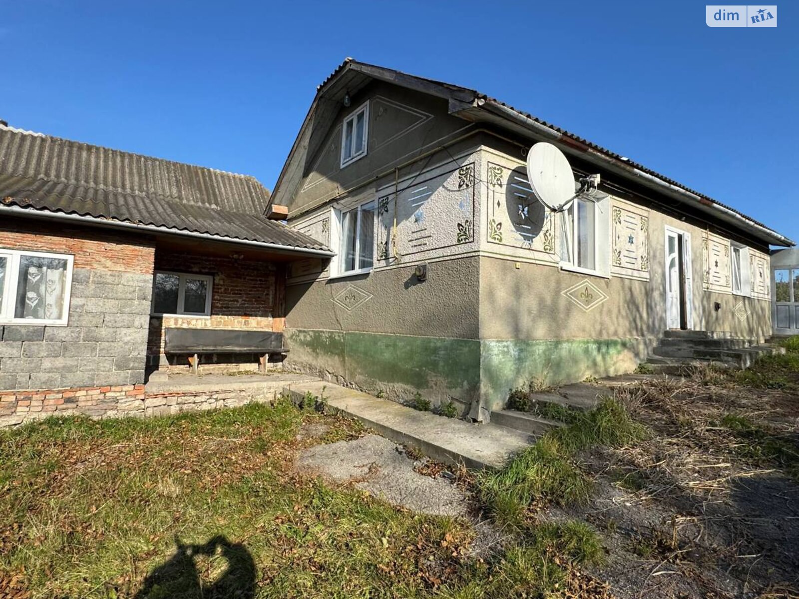 одноэтажный дом с гаражом, 70 кв. м, кирпич. Продажа в Живачове фото 1