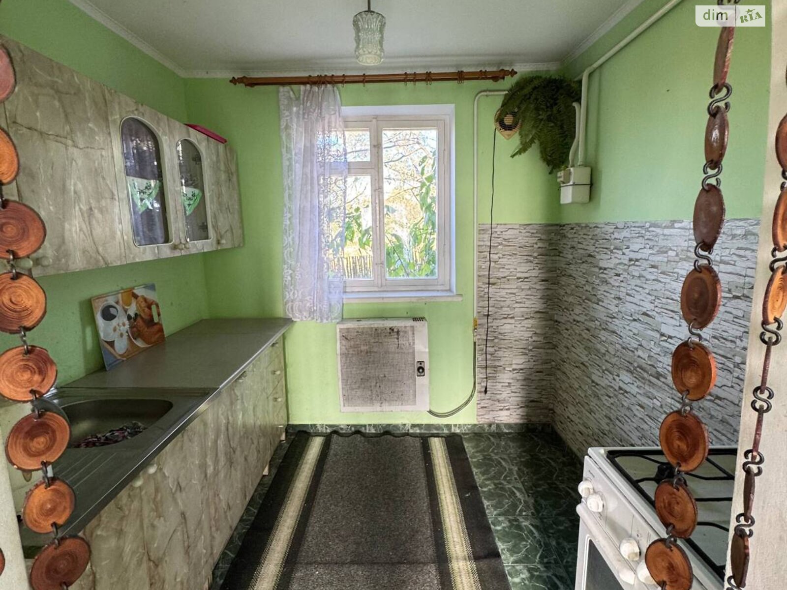 одноэтажный дом с гаражом, 70 кв. м, кирпич. Продажа в Живачове фото 1