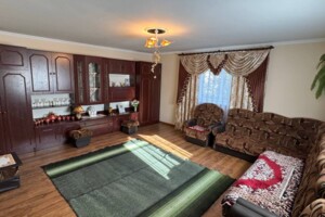 одноэтажный дом с гаражом, 70 кв. м, кирпич. Продажа в Живачове фото 2