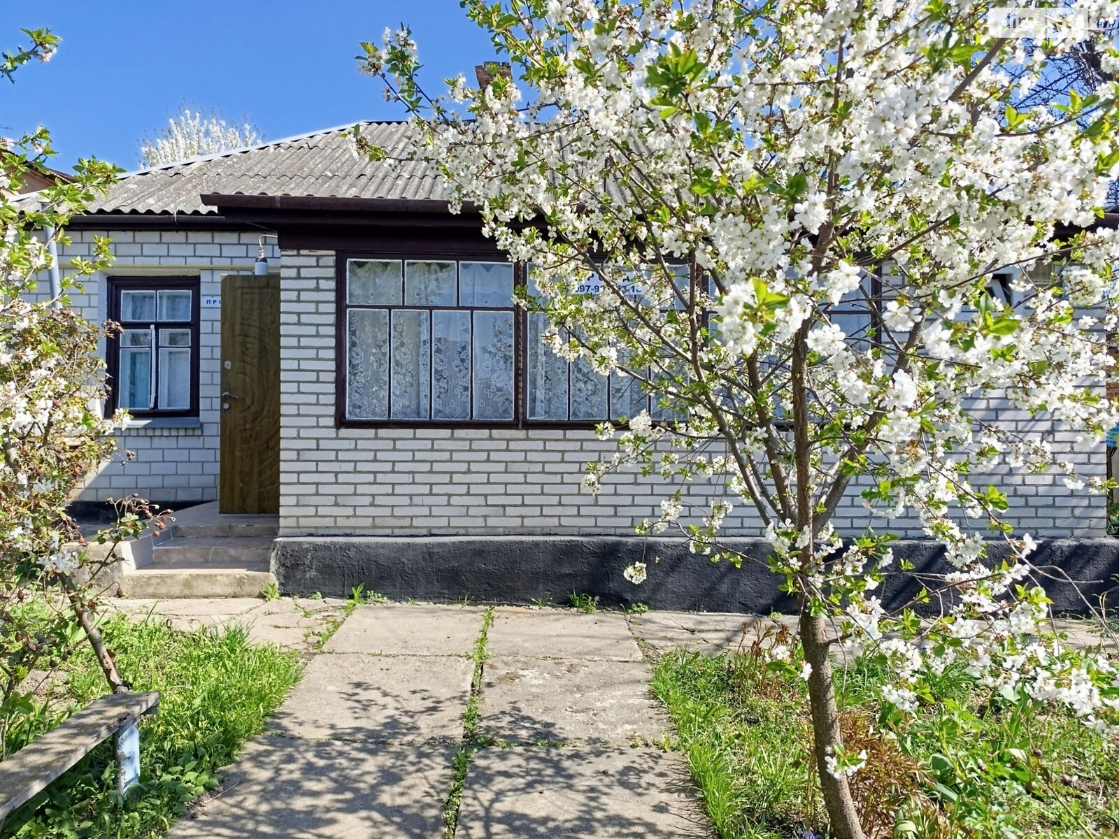 одноэтажный дом, 70 кв. м, глинобитный. Продажа в Жмеринке район Жмеринка фото 1 одноэтажный дом, 70 кв. м, глинобитный. Продажа в Жмеринке район Жмеринка фото 1