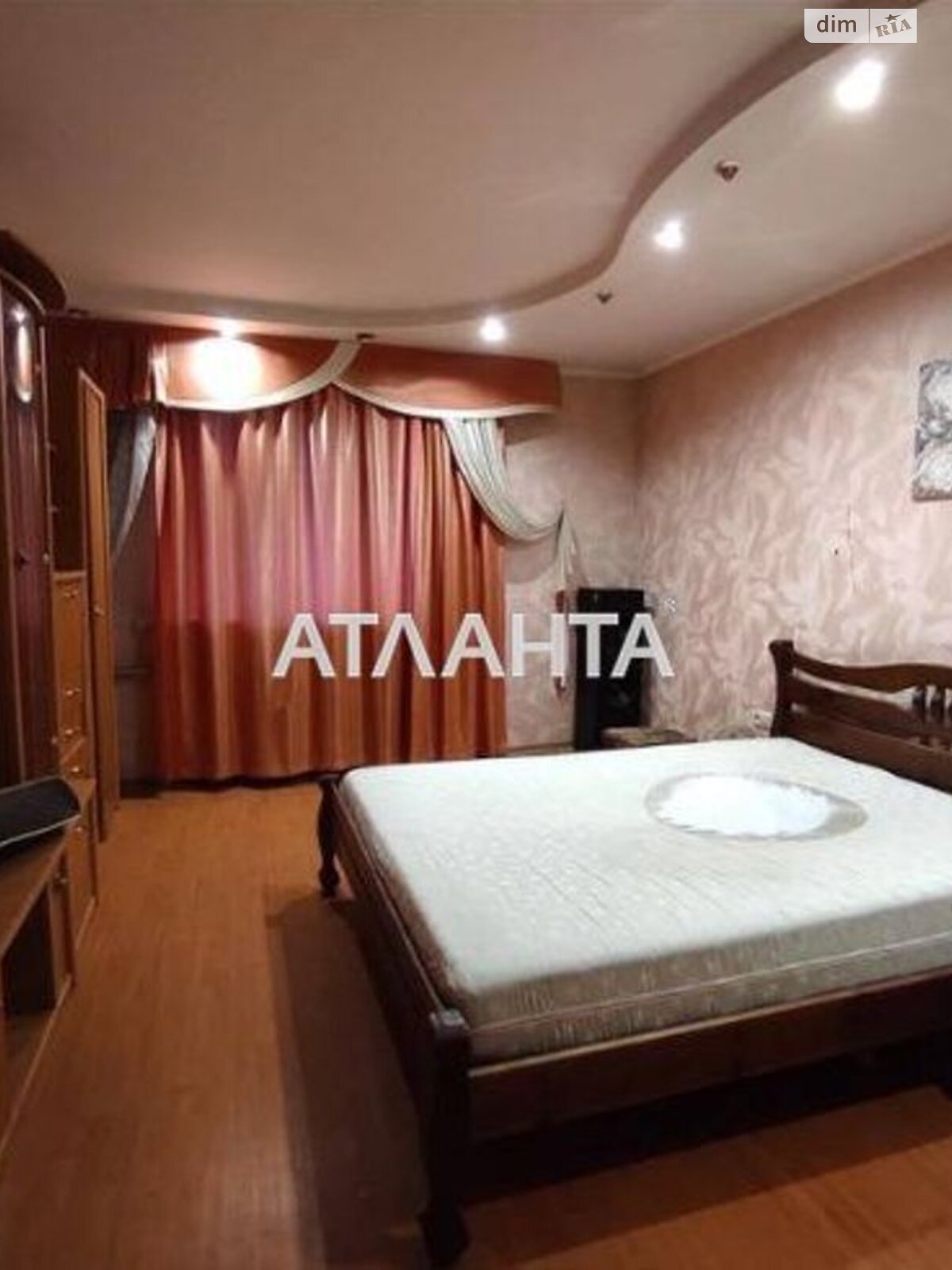 двухэтажный дом, 200 кв. м, кирпич. Продажа в Жмеринке фото 1