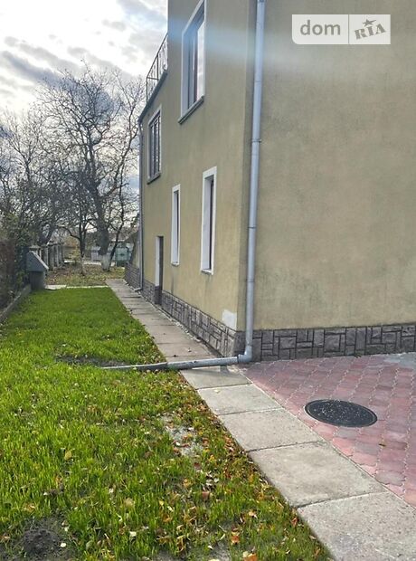 трехэтажный дом с садом, 240 кв. м, кирпич. Продажа в Артасове (Львовская обл.) фото 1 трехэтажный дом с садом, 240 кв. м, кирпич. Продажа в Артасове (Львовская обл.) фото 1