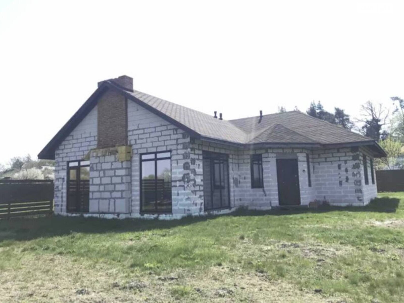 двухэтажный дом с верандой, 150 кв. м, кирпич. Продажа в Жорновке фото 1