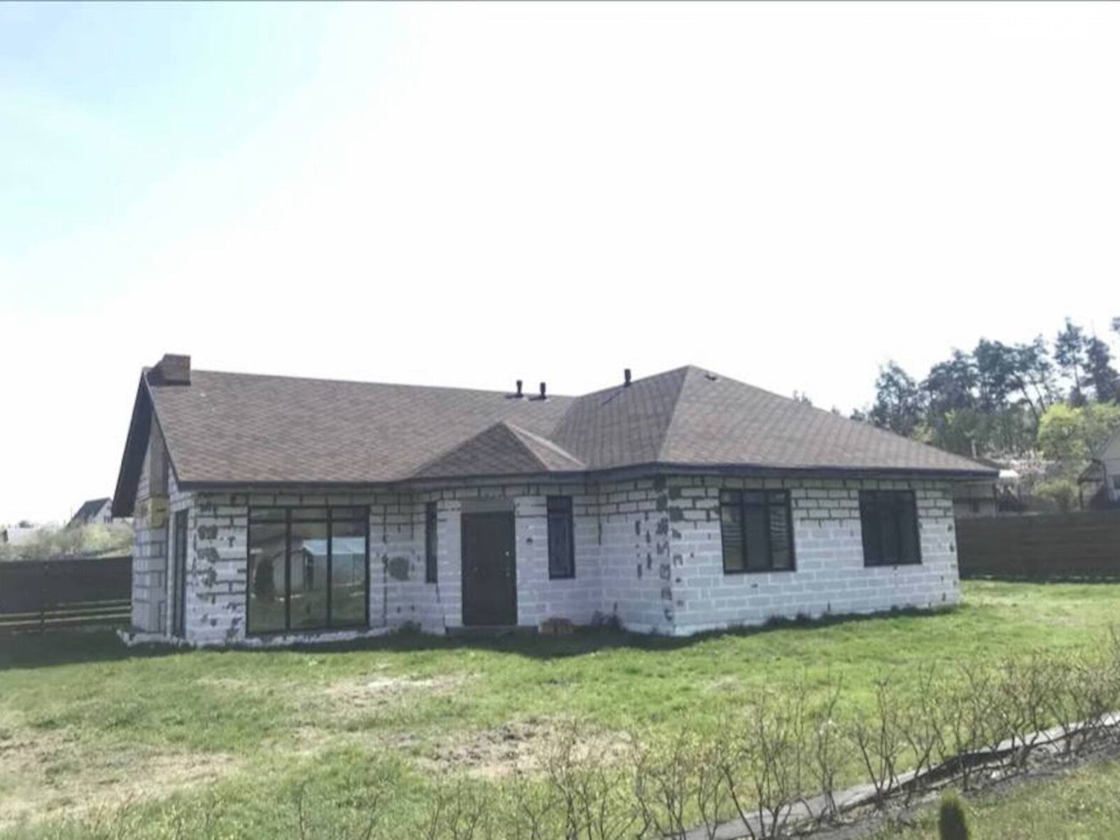 двухэтажный дом с верандой, 150 кв. м, кирпич. Продажа в Жорновке фото 1