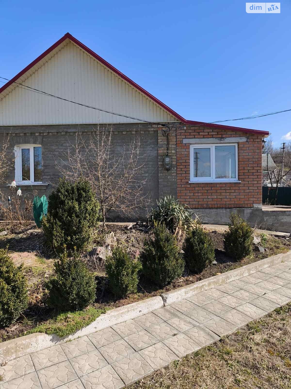 одноэтажный дом с гаражом, 60 кв. м, кирпич. Продажа в Кагарлыке фото 1 одноэтажный дом с гаражом, 60 кв. м, кирпич. Продажа в Кагарлыке фото 1