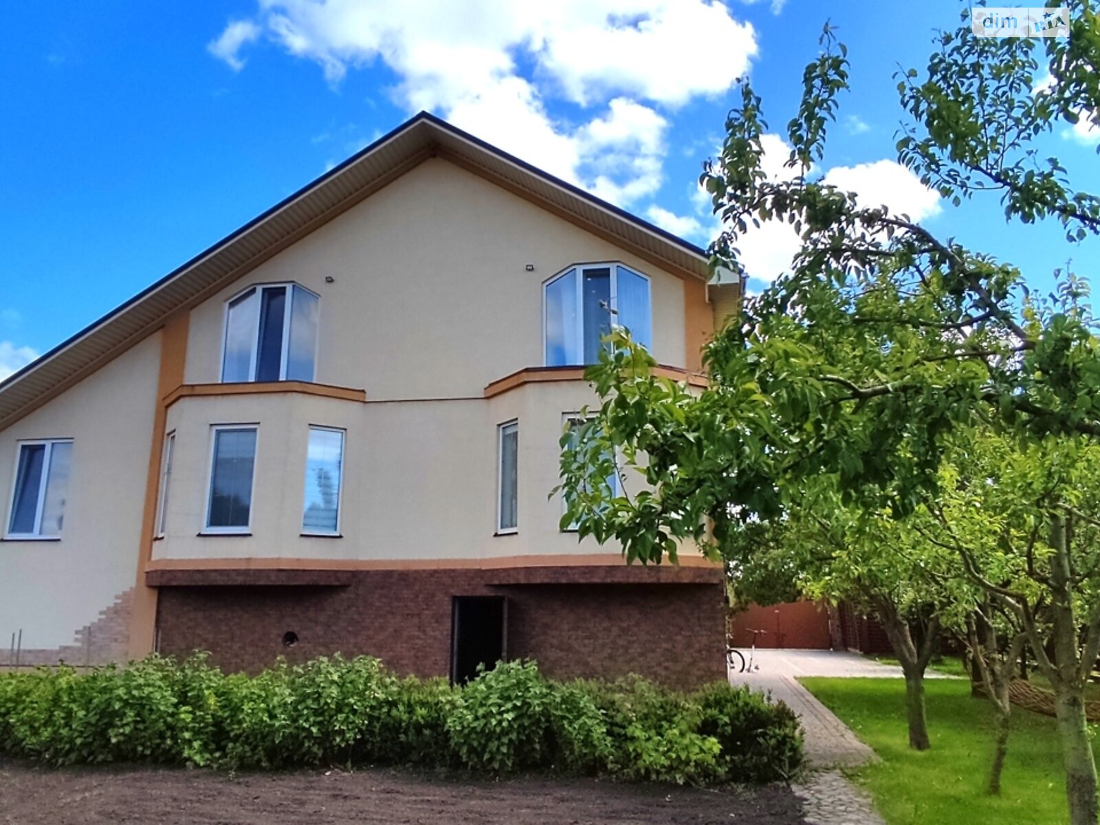 двоповерховий будинок з гаражем, 250 кв. м, кирпич. Продаж у Калинівці фото 1