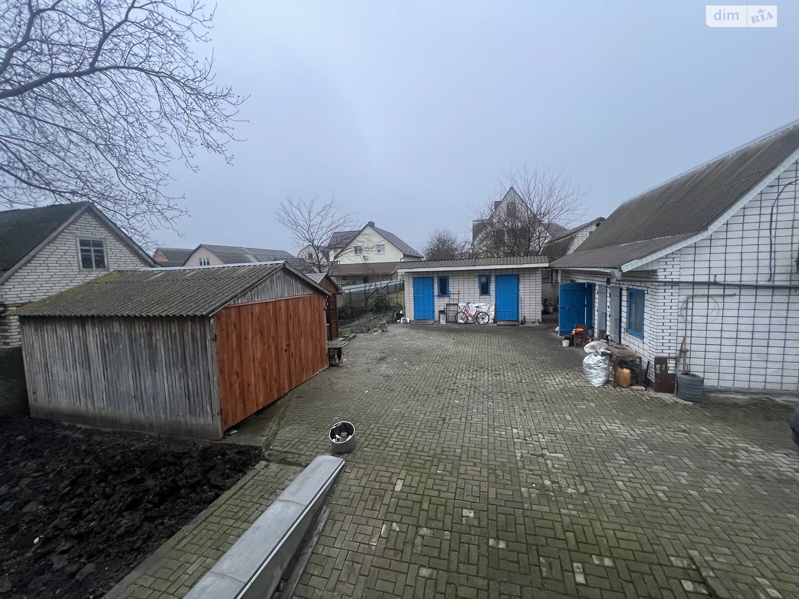 трехэтажный дом с гаражом, 180 кв. м, кирпич. Продажа в Калиновке район Калиновка фото 1 трехэтажный дом с гаражом, 180 кв. м, кирпич. Продажа в Калиновке район Калиновка фото 1