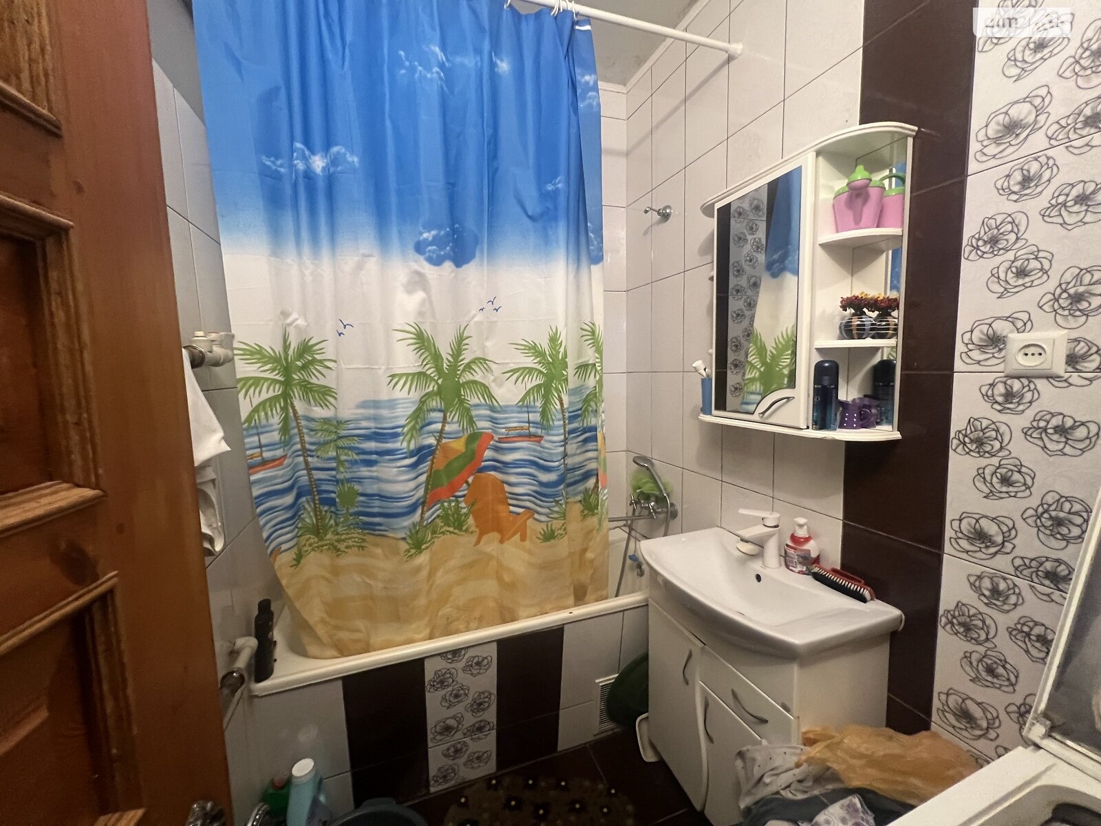 трехэтажный дом с гаражом, 180 кв. м, кирпич. Продажа в Калиновке район Калиновка фото 1 трехэтажный дом с гаражом, 180 кв. м, кирпич. Продажа в Калиновке район Калиновка фото 1