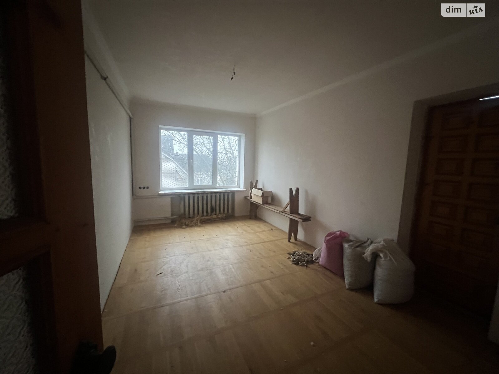 трехэтажный дом с гаражом, 180 кв. м, кирпич. Продажа в Калиновке район Калиновка фото 1 трехэтажный дом с гаражом, 180 кв. м, кирпич. Продажа в Калиновке район Калиновка фото 1