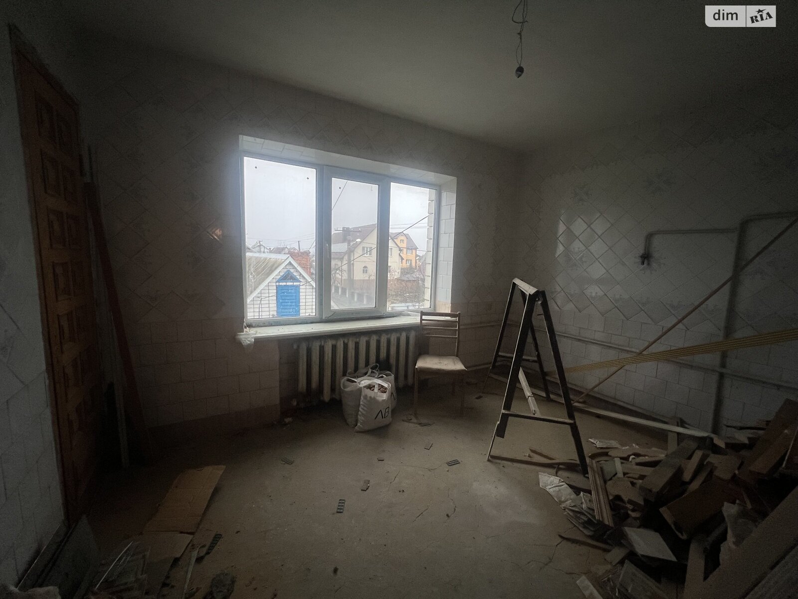 трехэтажный дом с гаражом, 180 кв. м, кирпич. Продажа в Калиновке район Калиновка фото 1 трехэтажный дом с гаражом, 180 кв. м, кирпич. Продажа в Калиновке район Калиновка фото 1