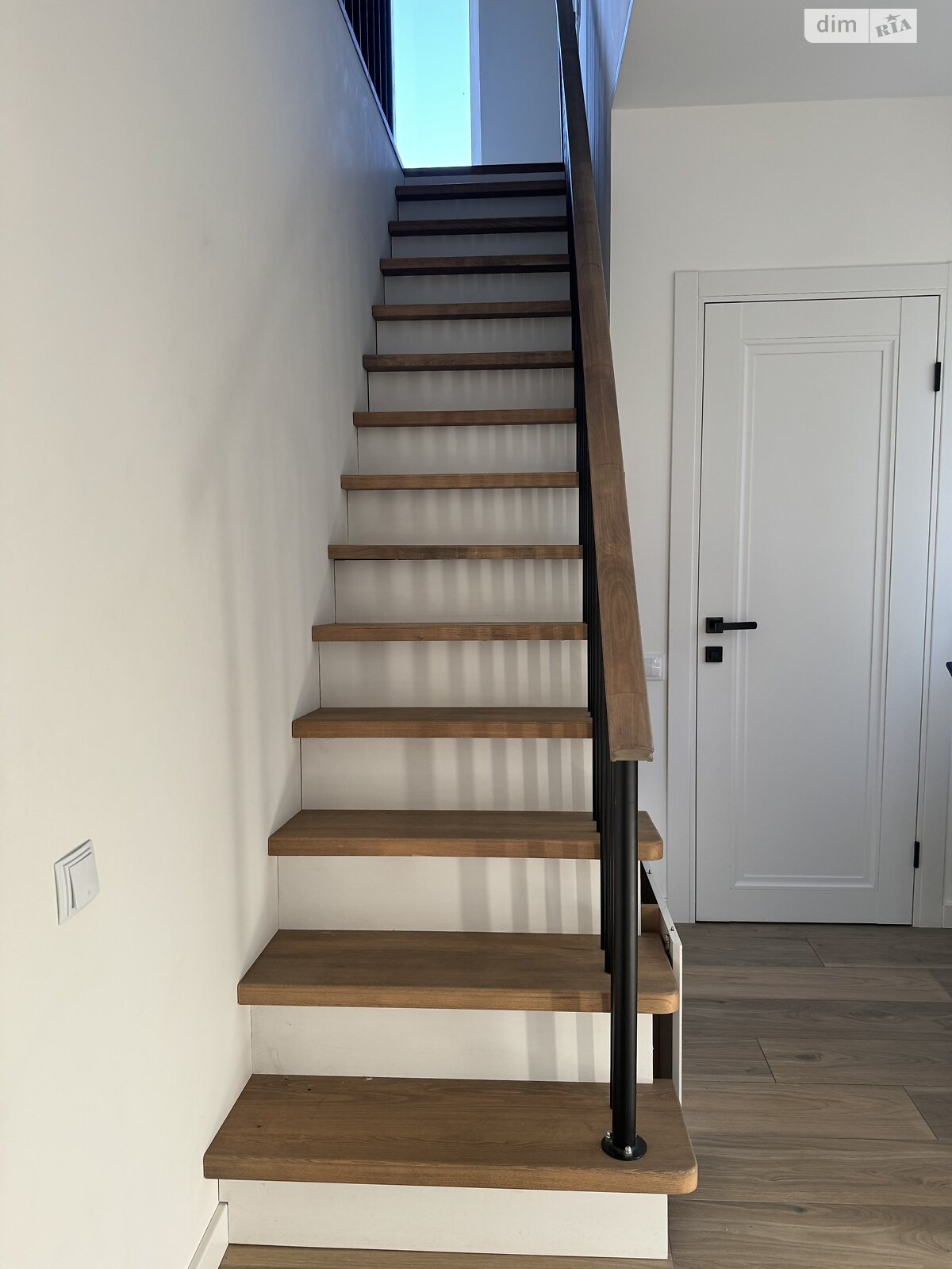 двухэтажный дом, 110 кв. м, газобетон. Продажа в Калиновке фото 1