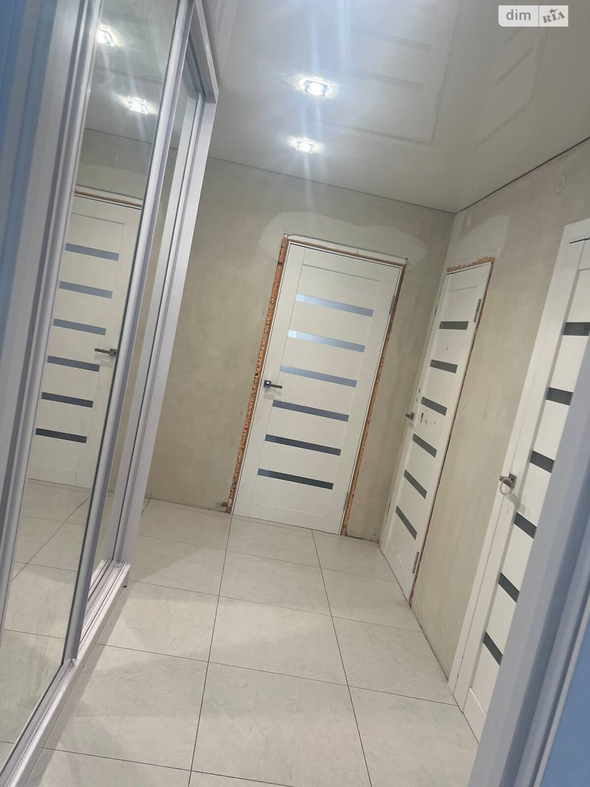 одноэтажный дом с гаражом, 102.4 кв. м, кирпич. Продажа в Калиновке фото 1 одноэтажный дом с гаражом, 102.4 кв. м, кирпич. Продажа в Калиновке фото 1