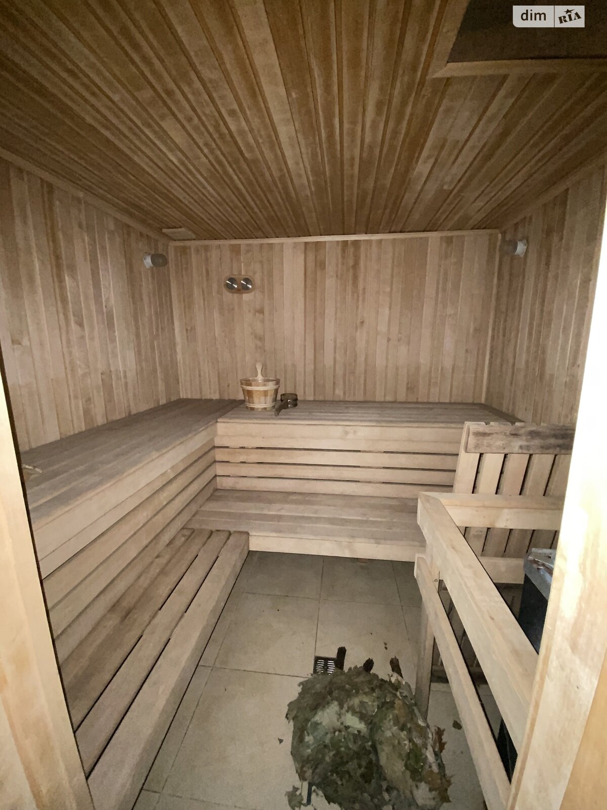 триповерховий будинок з верандою, 252 кв. м, цегла. Продаж у Калинівці фото 1 триповерховий будинок з верандою, 252 кв. м, цегла. Продаж у Калинівці фото 1