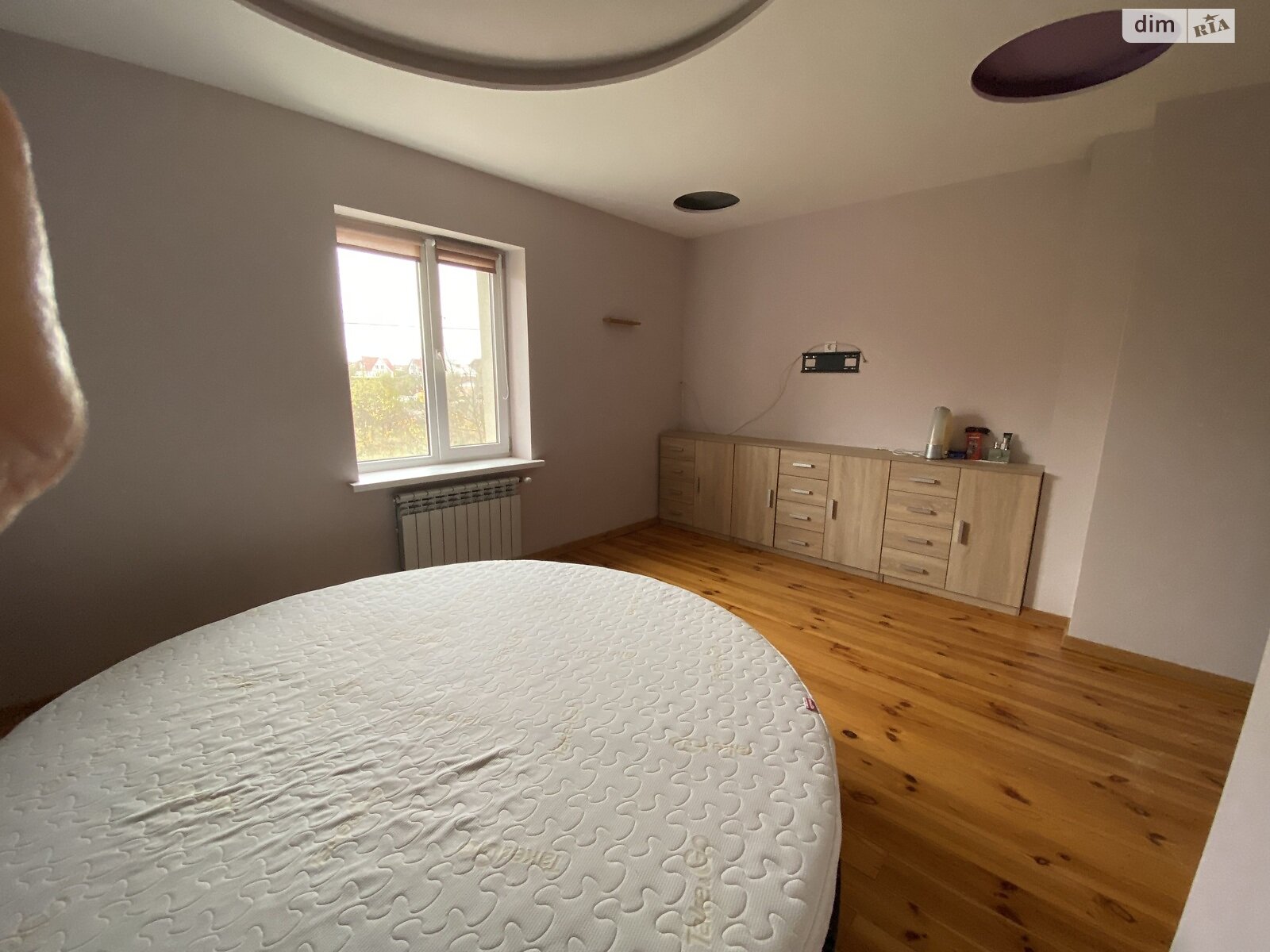 триповерховий будинок з верандою, 252 кв. м, цегла. Продаж у Калинівці фото 1 триповерховий будинок з верандою, 252 кв. м, цегла. Продаж у Калинівці фото 1