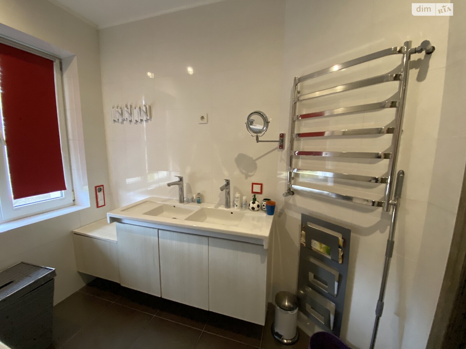 триповерховий будинок з верандою, 252 кв. м, цегла. Продаж у Калинівці фото 1 триповерховий будинок з верандою, 252 кв. м, цегла. Продаж у Калинівці фото 1