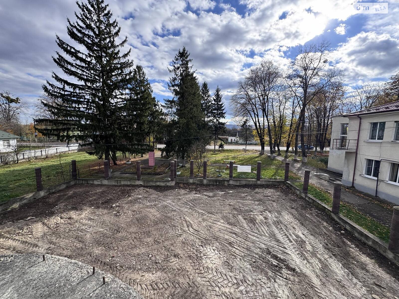 двухэтажный дом с гаражом, 292.7 кв. м, кирпич. Продажа в Калуше фото 1