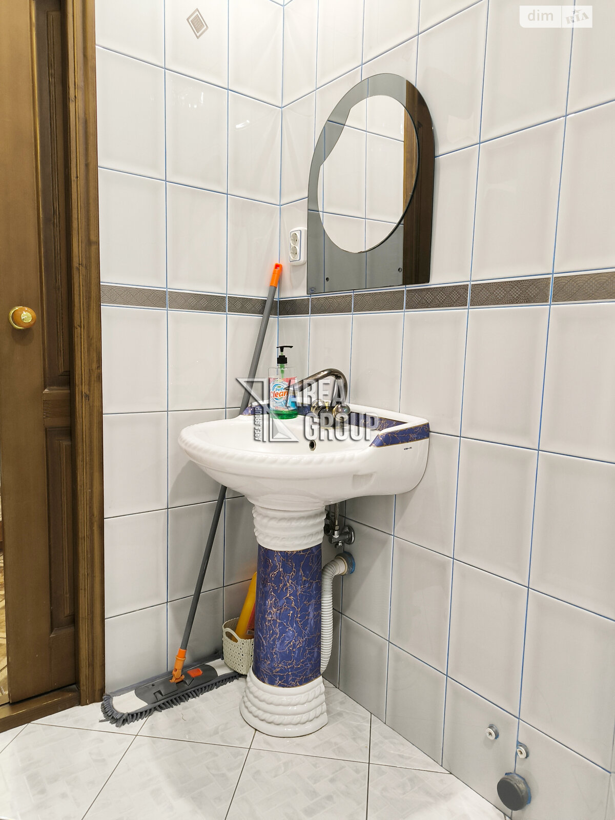 трехэтажный дом с балконом, 299 кв. м, кирпич. Продажа в Каменце-Подольском район Билановка фото 1