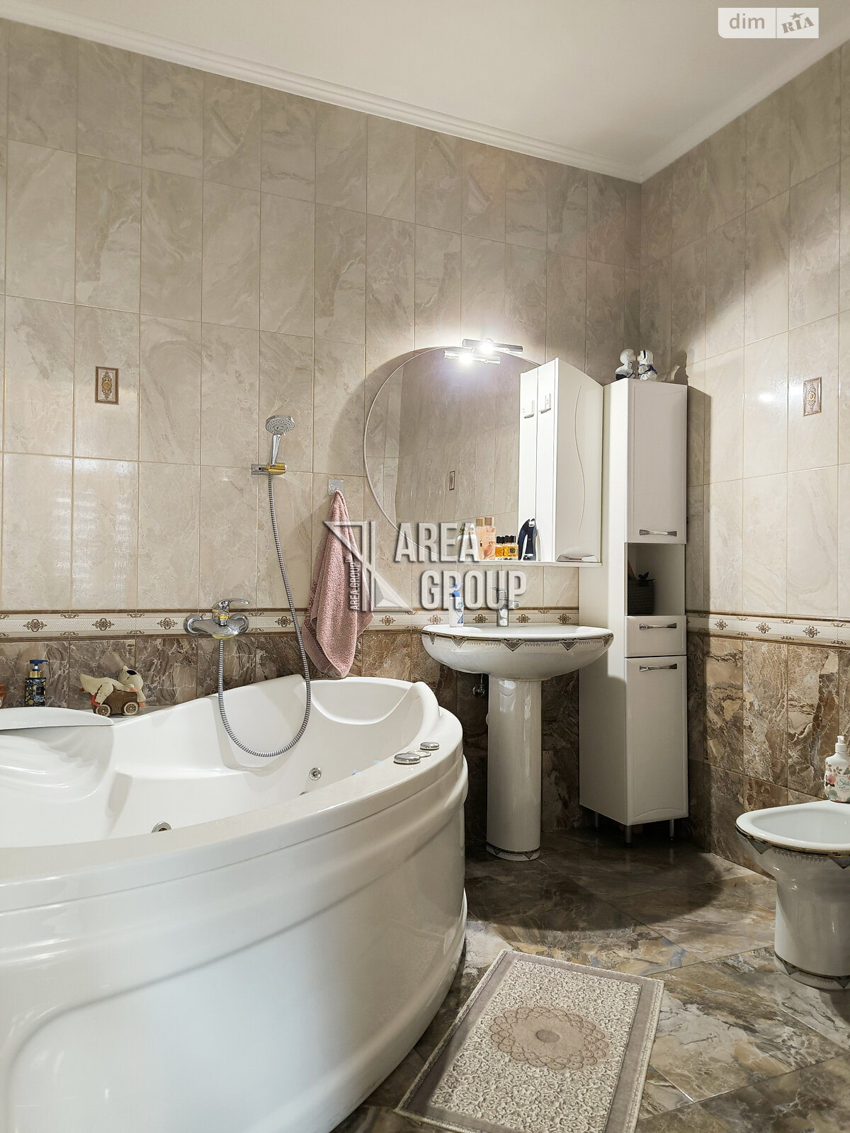 трехэтажный дом с балконом, 299 кв. м, кирпич. Продажа в Каменце-Подольском район Билановка фото 1