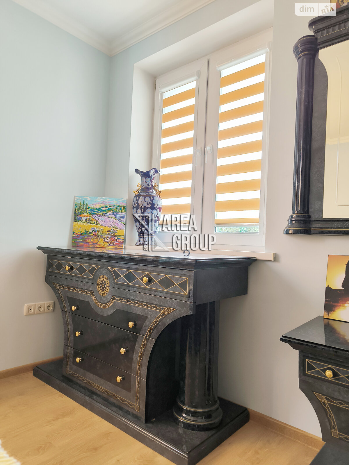 трехэтажный дом с балконом, 299 кв. м, кирпич. Продажа в Каменце-Подольском район Билановка фото 1