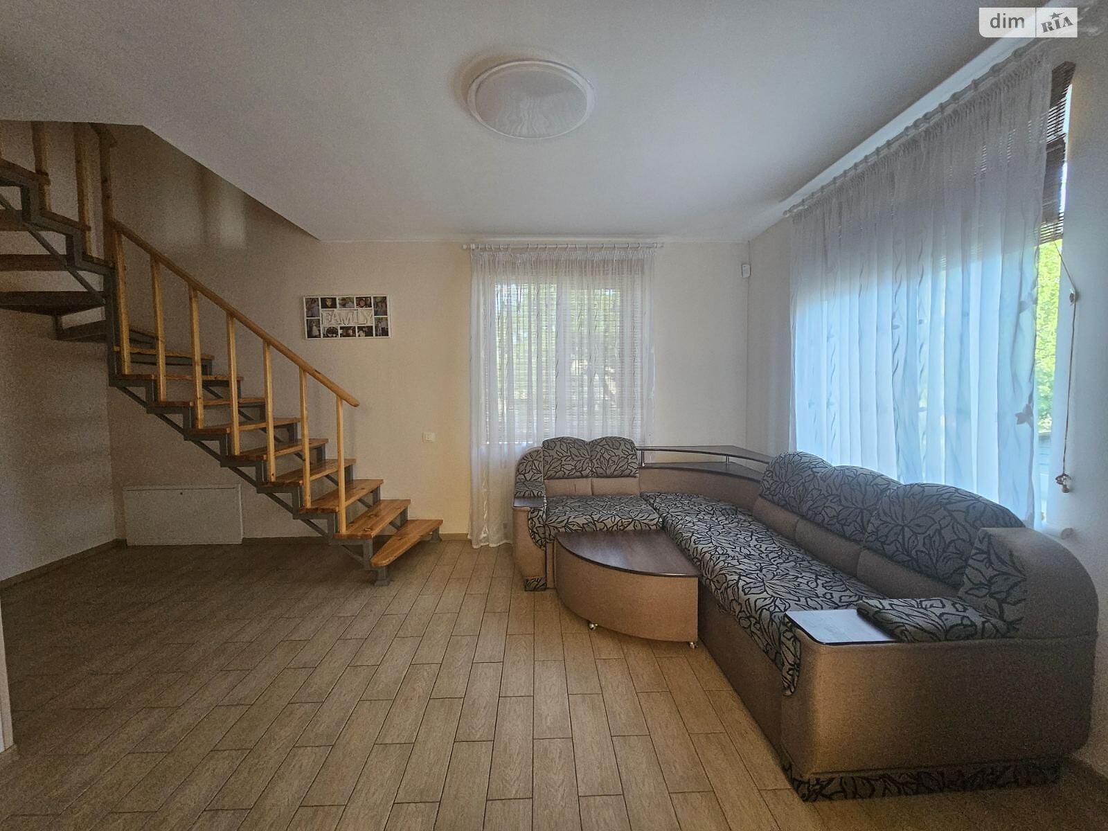 двоповерховий будинок з гаражем, 163.5 кв. м, цегла. Продаж в Кам’янці, район Центр фото 1 двоповерховий будинок з гаражем, 163.5 кв. м, цегла. Продаж в Кам’янці, район Центр фото 1