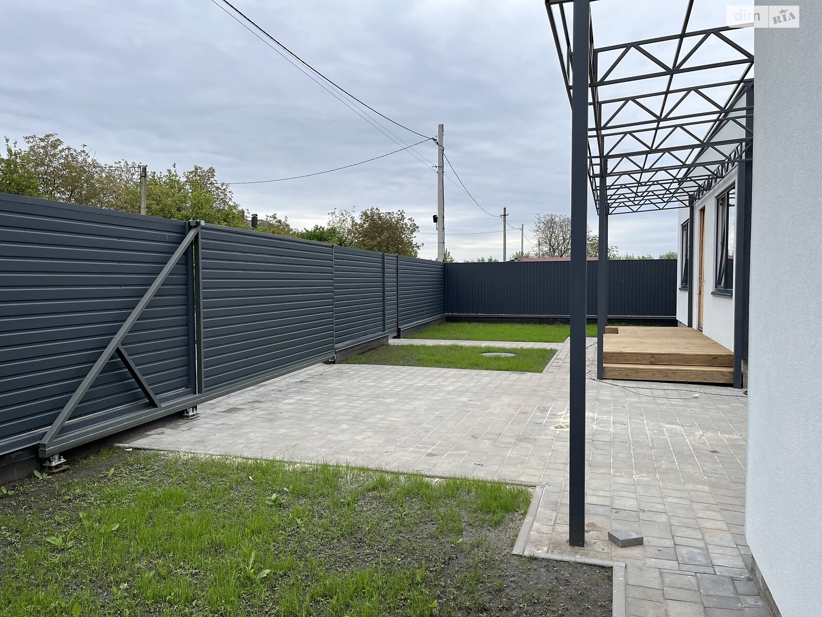 одноэтажный дом с отоплением, 138 кв. м, СИП. Продажа в Каменке район Центр фото 1 одноэтажный дом с отоплением, 138 кв. м, СИП. Продажа в Каменке район Центр фото 1