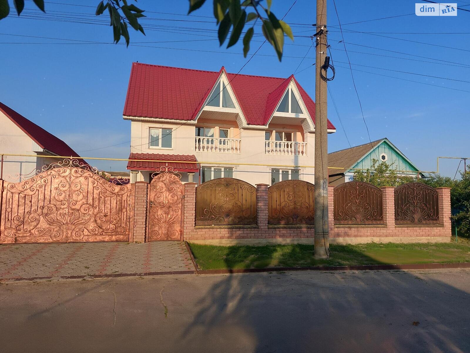 двоповерховий будинок з мансардою, 195.6 кв. м, ракушняк. Продаж у Кам’янці фото 1 двоповерховий будинок з мансардою, 195.6 кв. м, ракушняк. Продаж у Кам’янці фото 1
