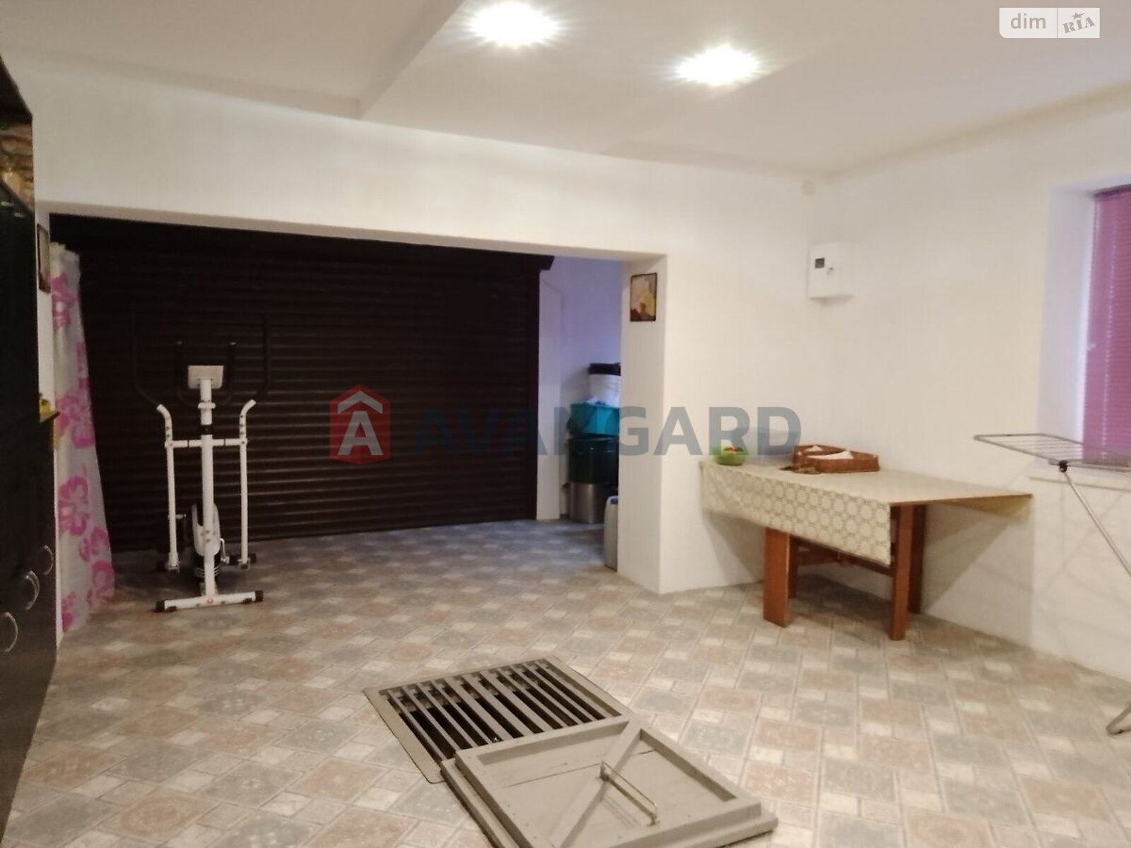 трехэтажный дом, 270 кв. м, шлакоблок. Продажа в Каменском район Баглейский фото 1 трехэтажный дом, 270 кв. м, шлакоблок. Продажа в Каменском район Баглейский фото 1