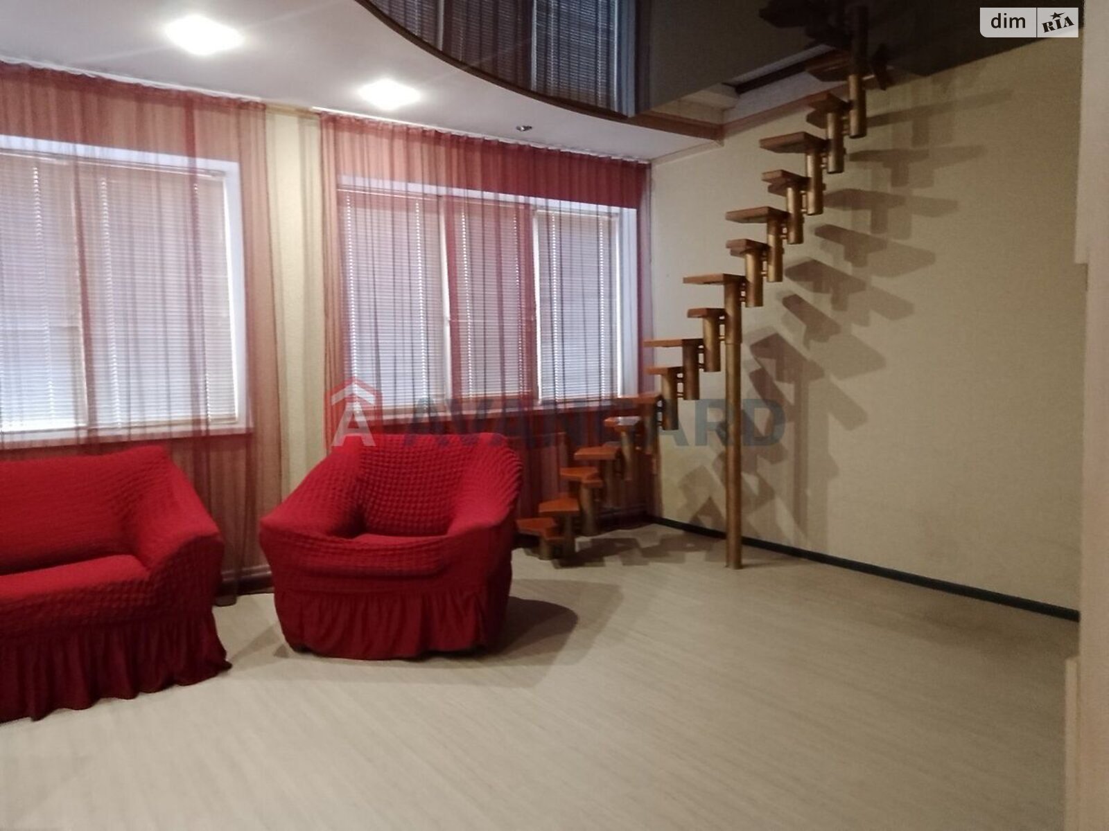 трехэтажный дом, 270 кв. м, шлакоблок. Продажа в Каменском район Баглейский фото 1 трехэтажный дом, 270 кв. м, шлакоблок. Продажа в Каменском район Баглейский фото 1
