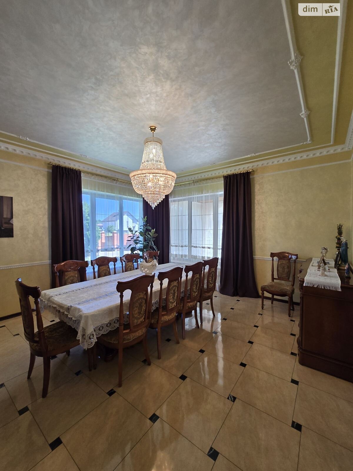двоповерховий будинок з верандою, 352 кв. м, кирпич. Продаж у Карачиновому фото 1 двоповерховий будинок з верандою, 352 кв. м, кирпич. Продаж у Карачиновому фото 1