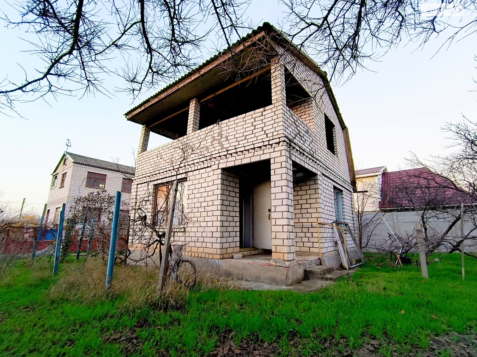 двухэтажный дом с верандой, 55 кв. м, кирпич. Продажа в Каравеллово фото 1