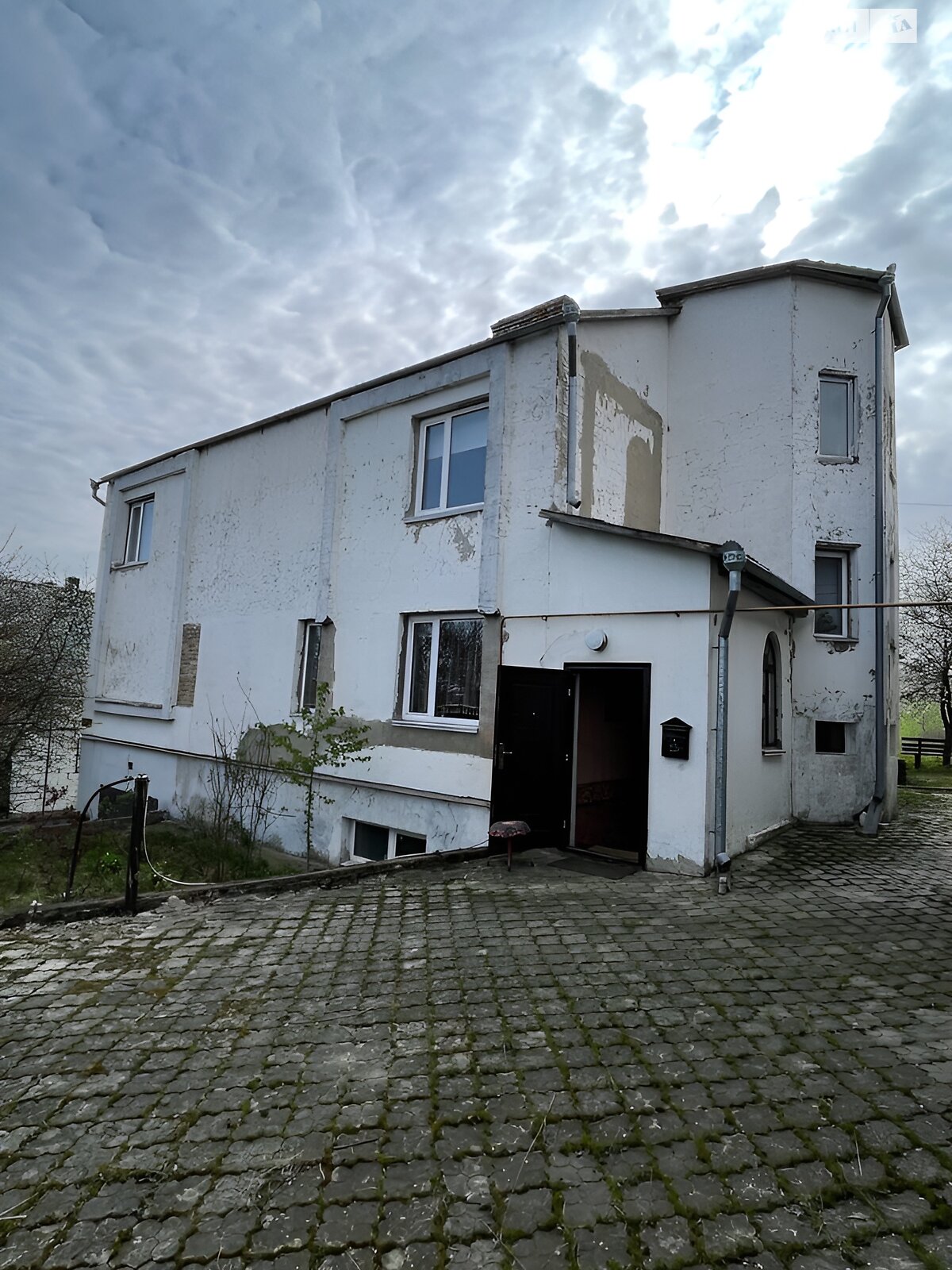 двухэтажный дом с верандой, 285.9 кв. м, кирпич. Продажа в Карпиловке фото 1 двухэтажный дом с верандой, 285.9 кв. м, кирпич. Продажа в Карпиловке фото 1