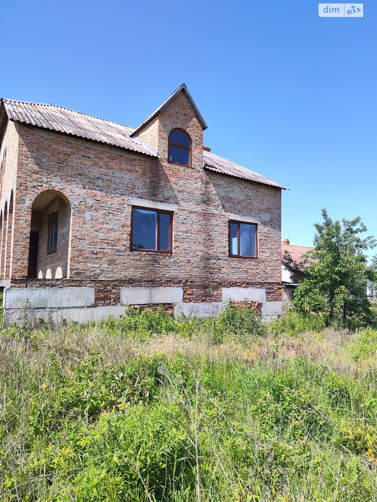 двухэтажный дом с гаражом, 235 кв. м, кирпич. Продажа в Карпиловке фото 1 двухэтажный дом с гаражом, 235 кв. м, кирпич. Продажа в Карпиловке фото 1