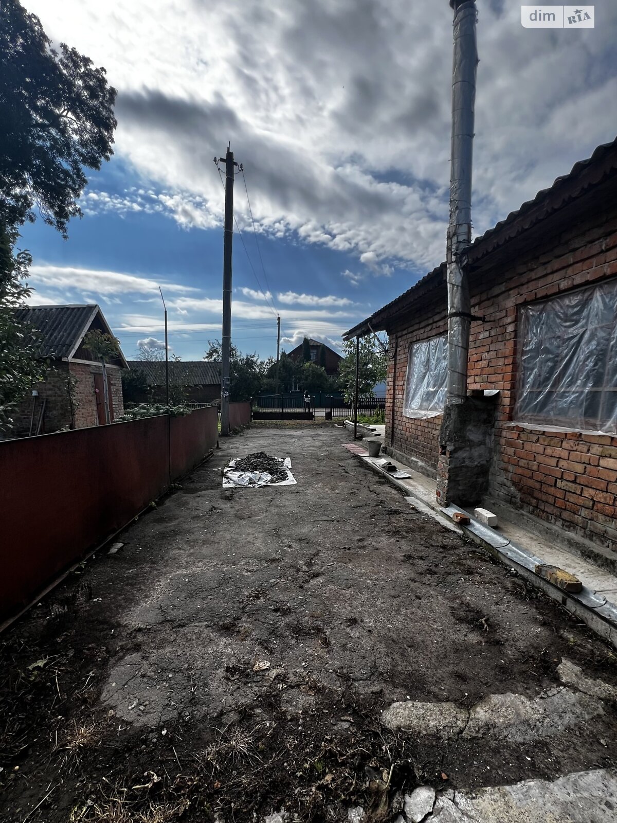 одноэтажный дом с верандой, 58.1 кв. м, глинобитный. Продажа в Карповцах фото 1