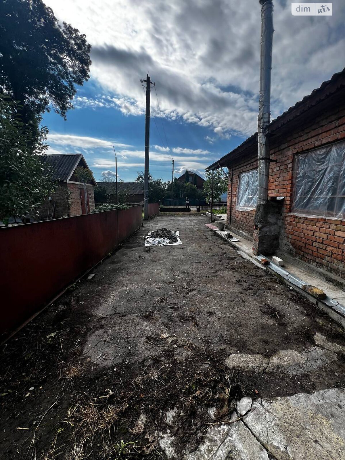 одноэтажный дом с гаражом, 58.1 кв. м, кирпич. Продажа в Карповцах фото 1