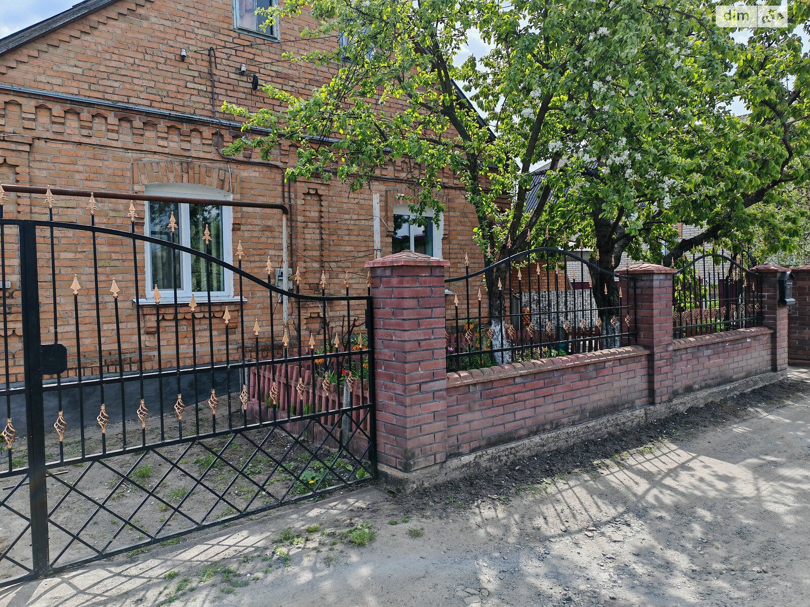 одноэтажный дом с гаражом, 99.6 кв. м, кирпич. Продажа в Казатине район Казатин фото 1 одноэтажный дом с гаражом, 99.6 кв. м, кирпич. Продажа в Казатине район Казатин фото 1
