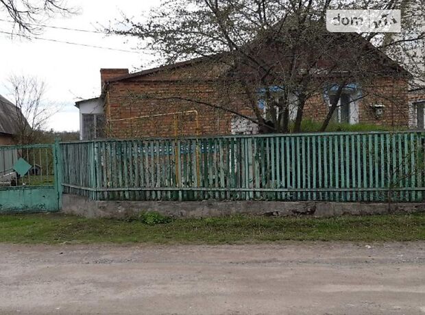 одноэтажный дом с садом, 40 кв. м, кирпич. Продажа в Комсомольском (Винницкая обл.) фото 1 одноэтажный дом с садом, 40 кв. м, кирпич. Продажа в Комсомольском (Винницкая обл.) фото 1