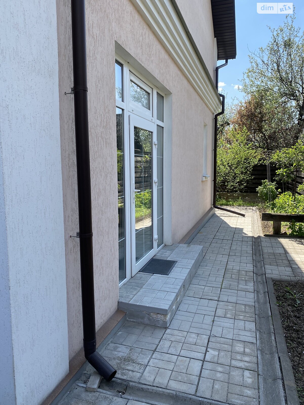 двухэтажный дом с мансардой, 248.7 кв. м, термоблок. Продажа в Киеве район Академгородок фото 1 двухэтажный дом с мансардой, 248.7 кв. м, термоблок. Продажа в Киеве район Академгородок фото 1