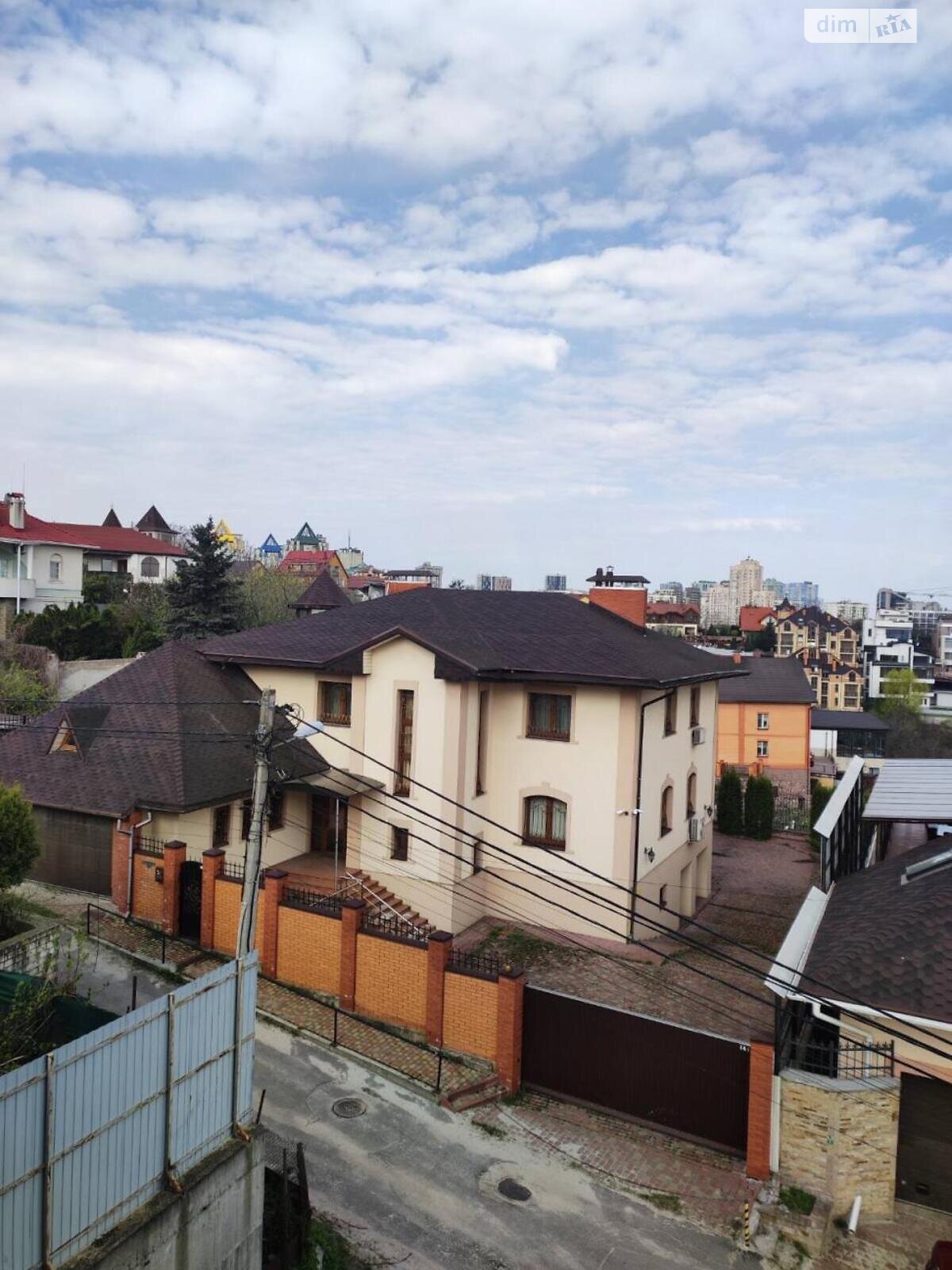 трехэтажный дом, 440 кв. м, кирпич. Продажа в Киеве район Батыева Гора фото 1