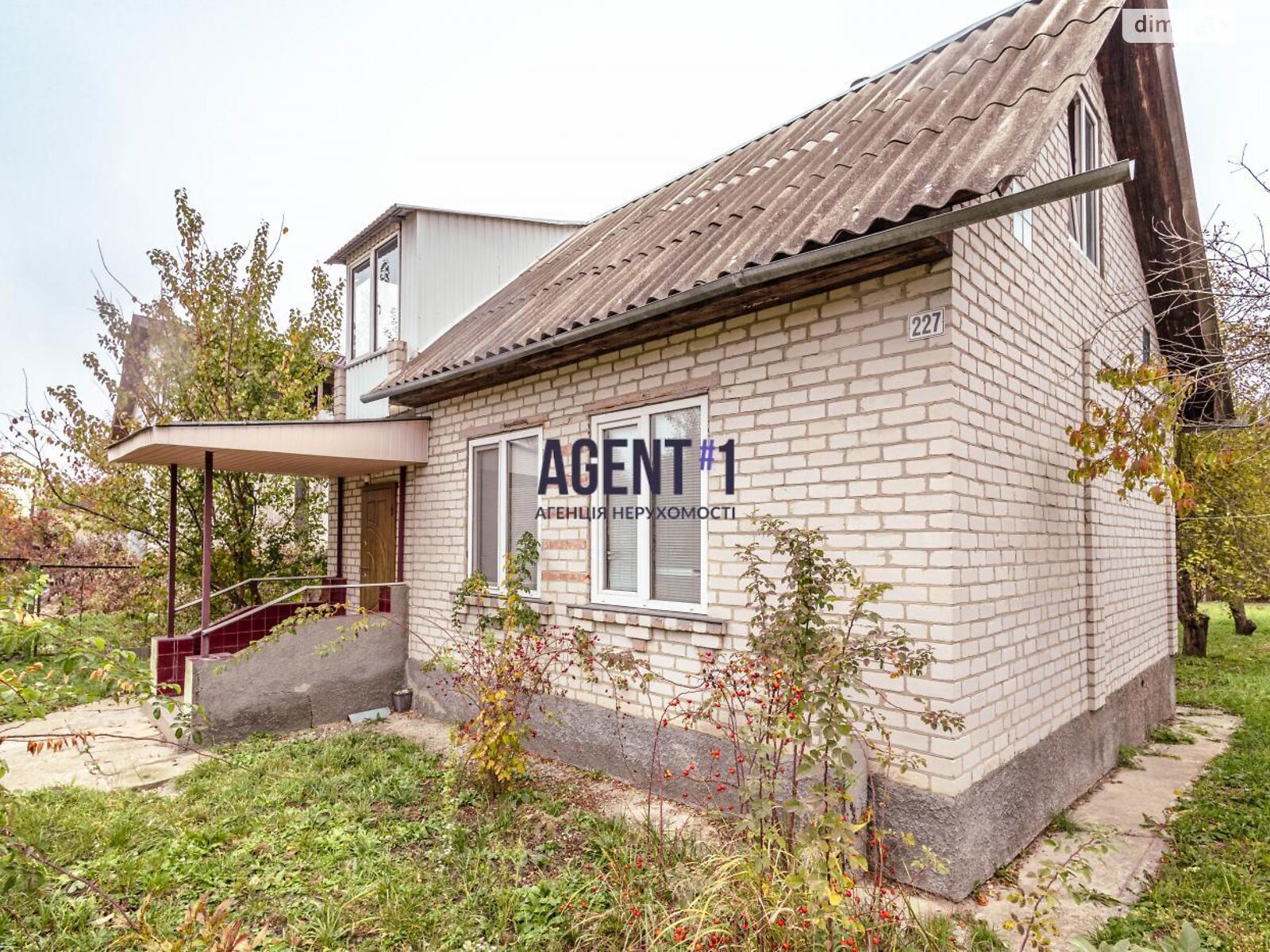 двоповерховий будинок з опаленням, 79.1 кв. м, цегла. Продаж у Києві фото 1 двоповерховий будинок з опаленням, 79.1 кв. м, цегла. Продаж у Києві фото 1
