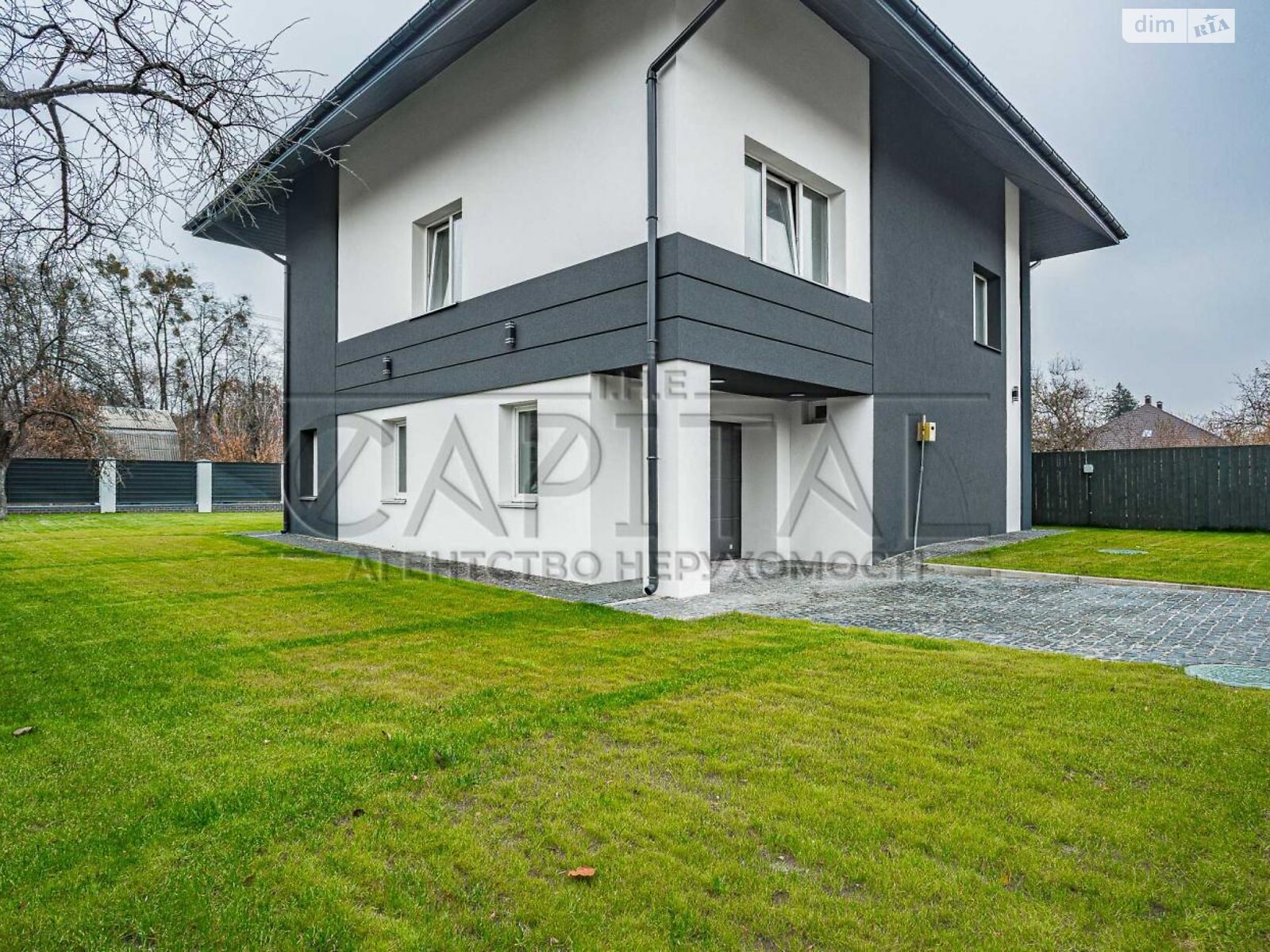 триповерховий будинок, 260 кв. м, цегла. Продаж у Києві фото 1 триповерховий будинок, 260 кв. м, цегла. Продаж у Києві фото 1